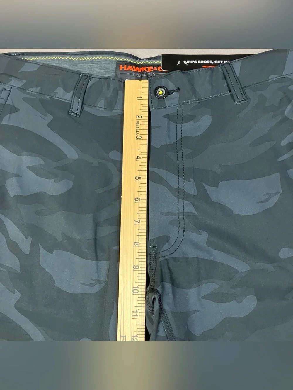Hawke & Co. Men’s Size 32 Stretch Hybrid Performance Shorts Black Camo NWT!